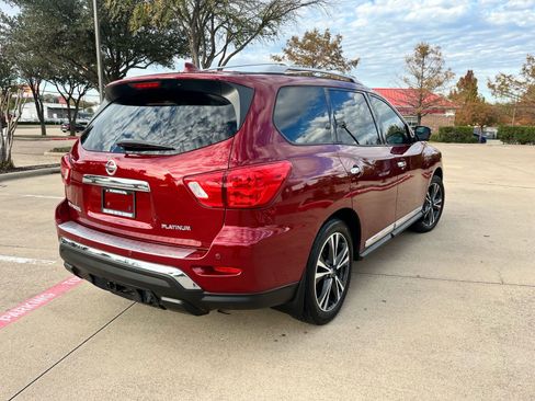 Used 2020 Nissan Pathfinder Platinum image 5