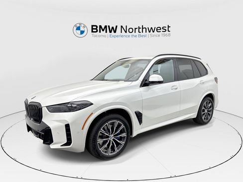 New 2026 BMW X5 xDrive40i w/ M Sport Package AWD/4WD image 1