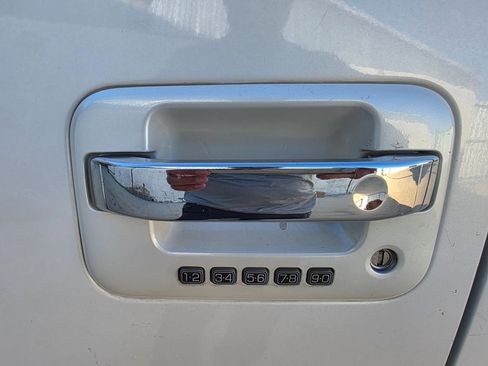 Used 2011 Ford F150 Platinum image 21