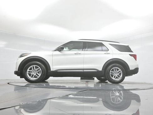 Used 2025 Ford Explorer Active w/ Active Comfort Package image 53