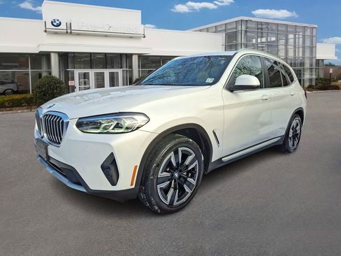 Certified 2022 BMW X3 xDrive30i w/ Convenience Package image 1