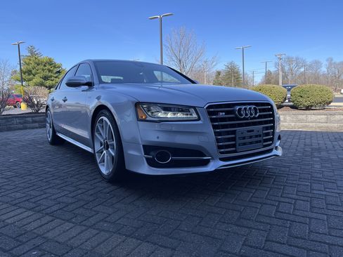Used 2016 Audi S8 w/ Full Leather Package image 9