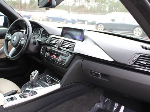 Used 2014 BMW 428i Convertible image 22