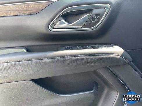 Used 2023 Chevrolet Suburban Premier image 20