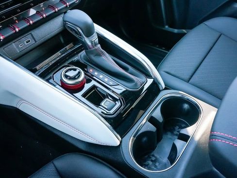 Used 2024 GMC Canyon AT4X w/ AT4X AEV Edition image 31