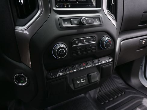 Used 2025 Chevrolet Silverado 1500 W/T image 14