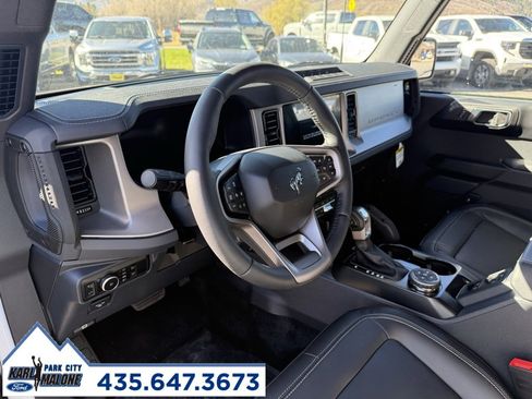 New 2025 Ford Bronco Outer Banks w/ Sasquatch Package image 11