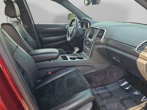 Used 2018 Jeep Grand Cherokee Laredo RWD image 31