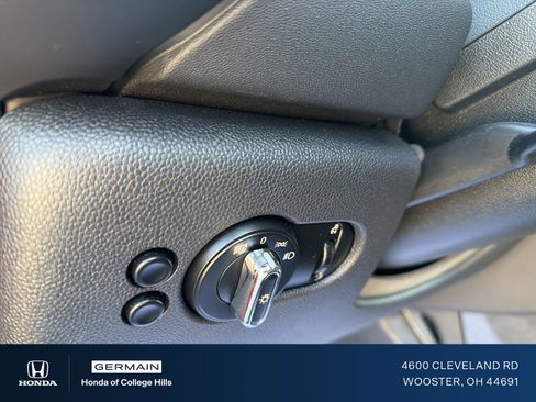 Used 2021 MINI Cooper 2-Door Hardtop image 14