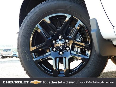 New 2026 Chevrolet Silverado 1500 Custom w/ LPO, Dark Essentials Package image 9