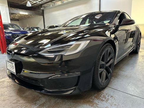 Used 2022 Tesla Model S Plaid image 6