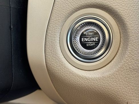 Used 2020 Mercedes-Benz GLC 300 w/ Parking Assistance Package image 21