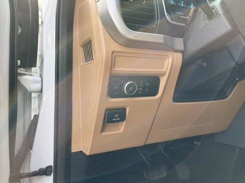 Used 2023 Ford F150 XLT image 13