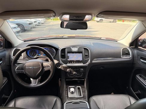 Used 2015 Chrysler 300 Limited w/ 300 Premium Group RWD image 28
