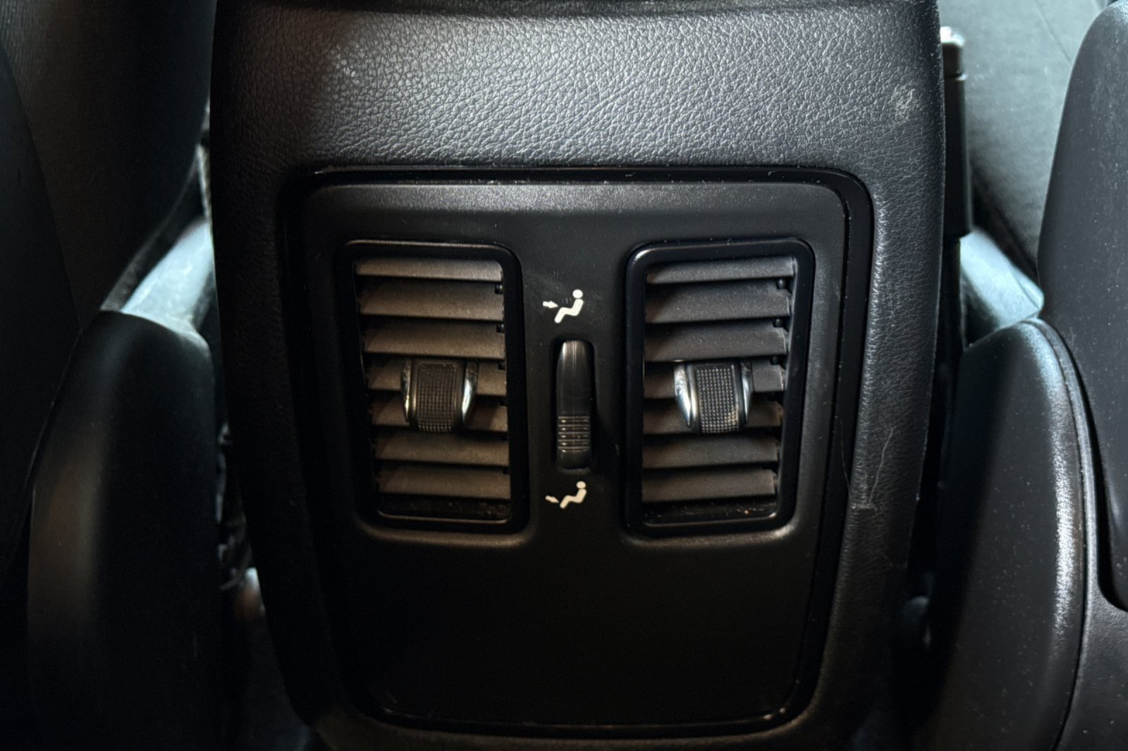 Used 2023 Dodge Durango SXT RWD image 20
