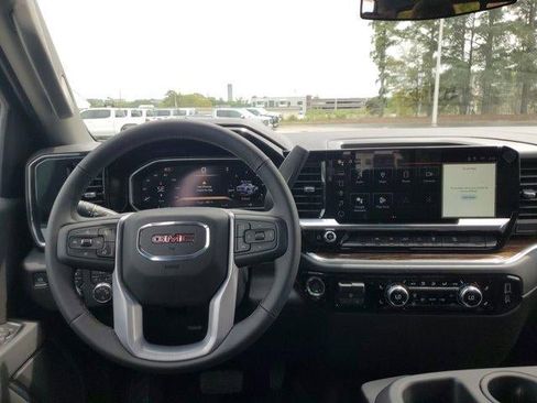 New 2026 GMC Sierra 1500 SLE w/ X31 Off-Road Package AWD/4WD image 16