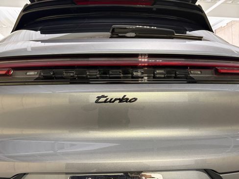 Certified 2026 Porsche Cayenne Turbo AWD/4WD image 17