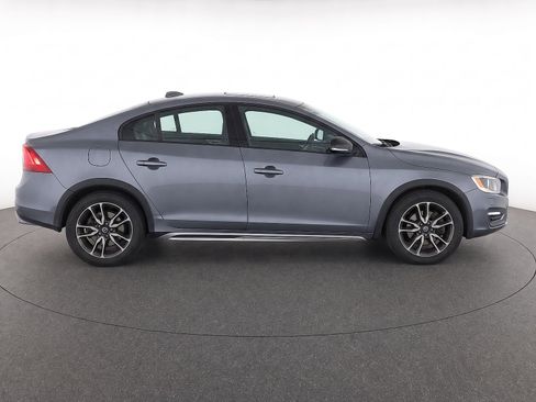 Used 2017 Volvo S60 T5 Cross Country Platinum AWD/4WD image 8