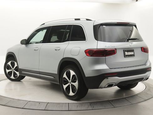 New 2026 Mercedes-Benz GLB 250 image 2