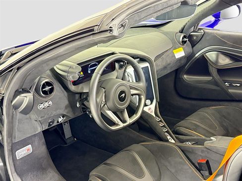 Used 2024 McLaren 750S Spider image 13
