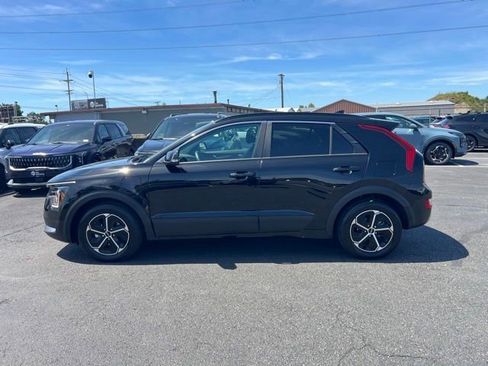 Certified 2025 Kia Niro EX FWD image 6