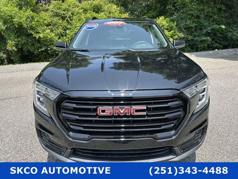 Used 2022 GMC Terrain SLE w/ Driver Convenience Package image 8