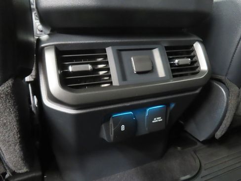 Used 2025 Ford F150 Lariat w/ Equipment Group 501A Mid image 14