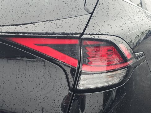 Used 2023 Kia Sportage EX image 8