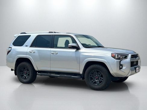 Used 2023 Toyota 4Runner SR5 Premium w/ Moonroof Package RWD image 4