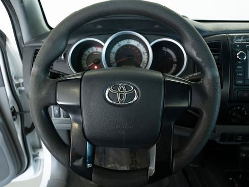 Used 2013 Toyota Tacoma 2WD Regular Cab image 12
