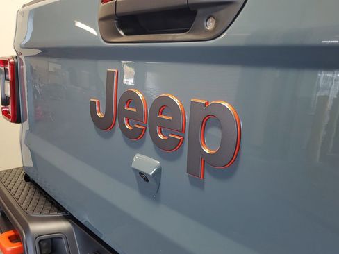 New 2026 Jeep Gladiator Mojave w/ Technology Group image 7