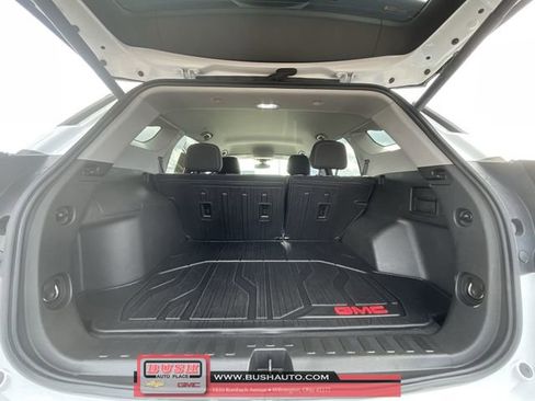 Used 2022 GMC Terrain SLE w/ Driver Convenience Package image 25