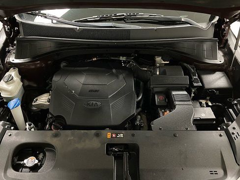 Used 2020 Kia Sorento S image 15