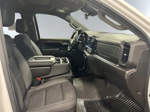 Used 2023 Chevrolet Silverado 1500 LT AWD/4WD image 20