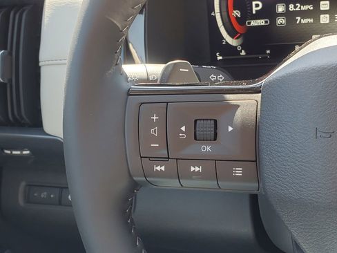 New 2026 Nissan Pathfinder SL AWD/4WD image 17