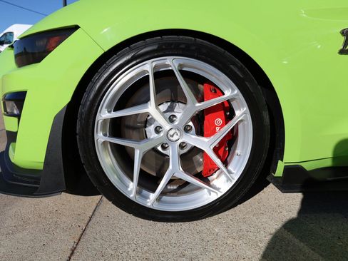 Used 2020 Ford Mustang Shelby GT500 w/ Technology Package image 65