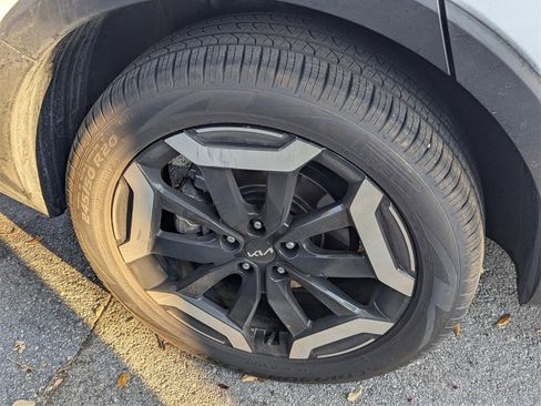 Used 2025 Kia Telluride EX image 8