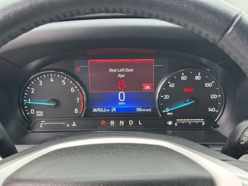 Used 2023 Ford Explorer XLT AWD/4WD image 16