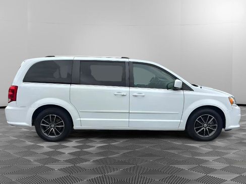 Used 2017 Dodge Grand Caravan SXT FWD image 6