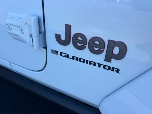 New 2026 Jeep Gladiator Rubicon AWD/4WD image 10