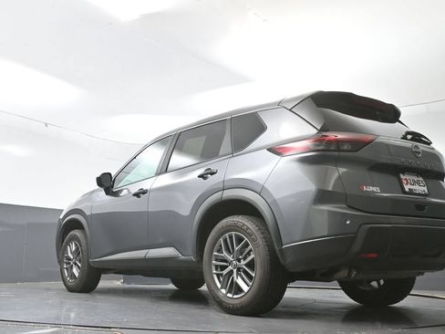 Used 2024 Nissan Rogue S FWD image 52