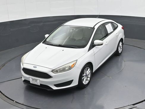 Used 2015 Ford Focus SE image 43