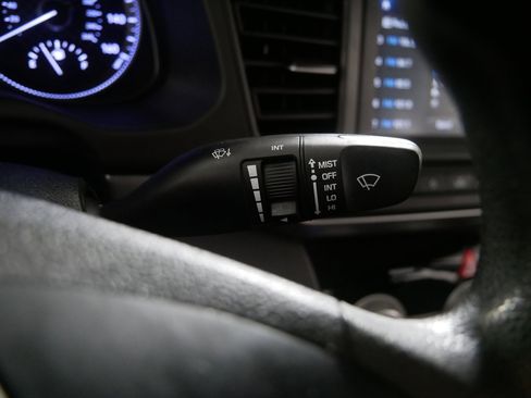 Used 2019 Hyundai Elantra SEL w/ Cargo Package image 30