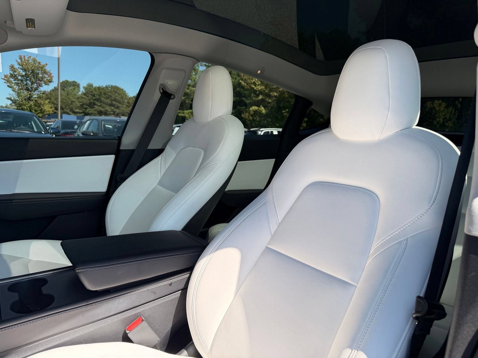 Used 2021 Tesla Model Y Long Range AWD/4WD image 16