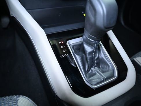 Used 2025 Subaru Forester Premium image 28