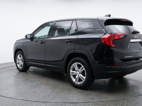 Used 2024 GMC Terrain SLE FWD image 6