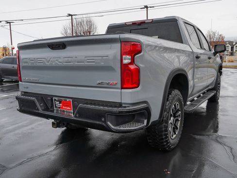 Used 2024 Chevrolet Silverado 1500 ZR2 w/ Technology Package image 8