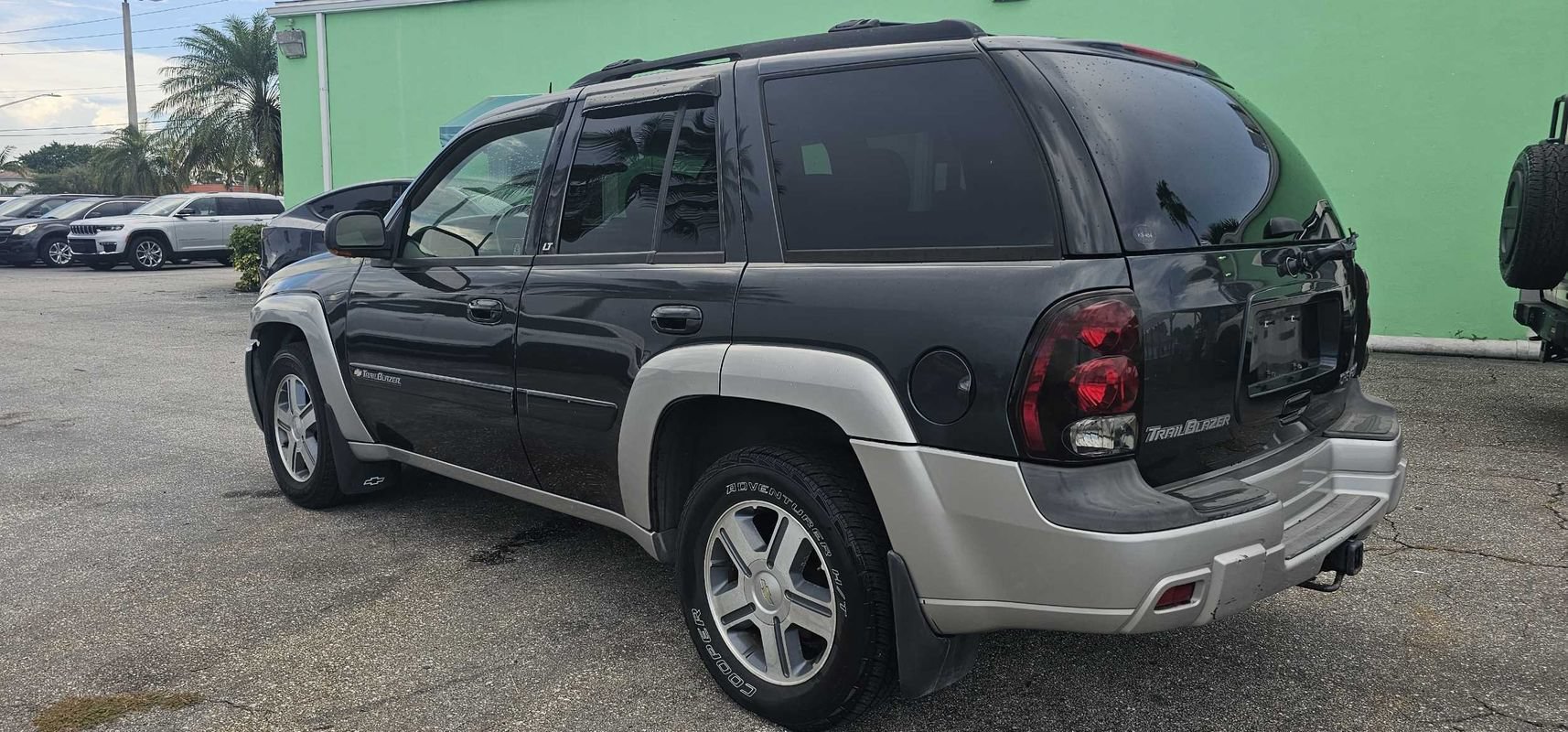 Used 2004 Chevrolet TrailBlazer LT w/ LT Preferred Equipment Group AWD/4WD image 3