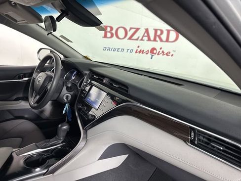 Used 2018 Toyota Camry LE image 17