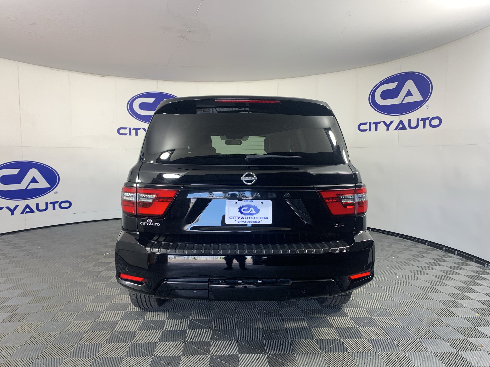 Used 2022 Nissan Armada SL w/ Midnight Edition Package RWD image 4